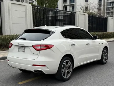 Maserati Levante 2017, 42000 км, за 36652.29 USD