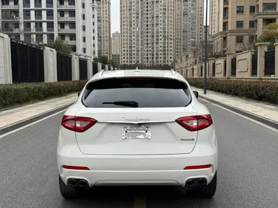 Maserati Levante 2017, 42000 км, за 36652.29 USD