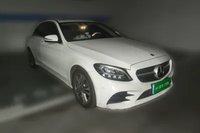 Mercedes-Benz C-Class 2019, 77200 км, за 15471 USD