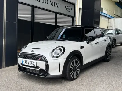 MINI Cooper · 2024 год