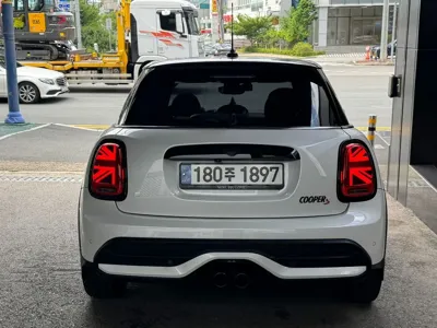 MINI Cooper 2024, 48083 км, за 17226.8 USD