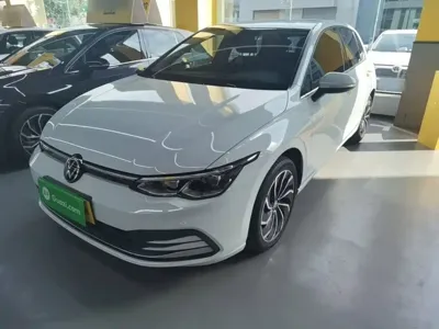 Volkswagen Golf 2023, 36700 км, за 14762.38 USD