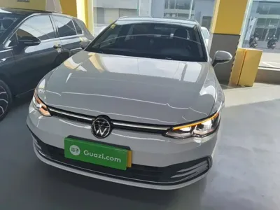 Volkswagen Golf 2023, 36700 км, за 14762.38 USD