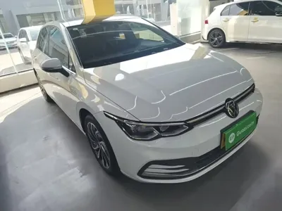 Volkswagen Golf 2023, 36700 км, за 14762.38 USD