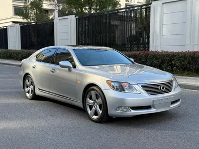 Lexus LS 2007, 205000 км, за 20512.37 USD