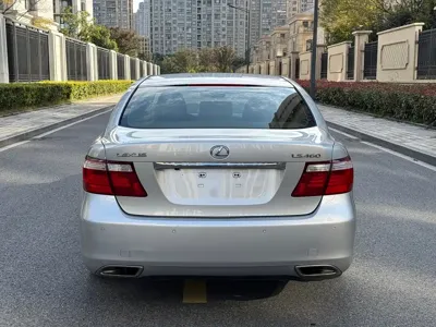 Lexus LS 2007, 205000 км, за 20512.37 USD