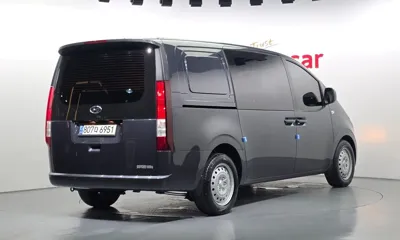 Hyundai Staria 2022, 115871 км, за 12800.32 USD