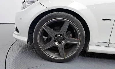 Mercedes-Benz C-Class 2010, 130057 км, за 2496.06 USD