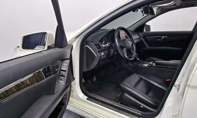 Mercedes-Benz C-Class 2010, 130057 км, за 2496.06 USD - фото 11