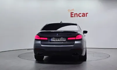 BMW 5-Series 2023, 68977 км, за 25547.67 USD