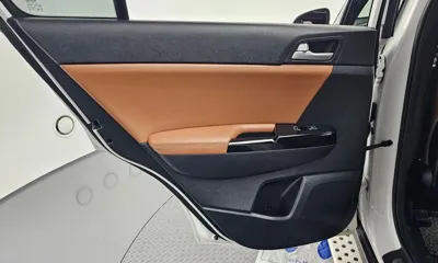 Kia Sportage 2018, 136130 км, за 7989.34 USD - фото 25