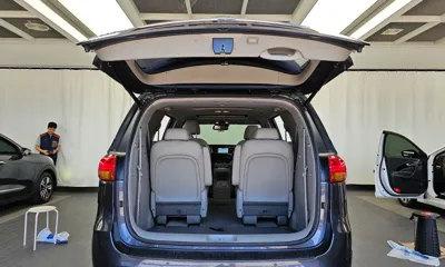 Kia Canival 2018, 102976 км, за 8469.06 USD - фото 20