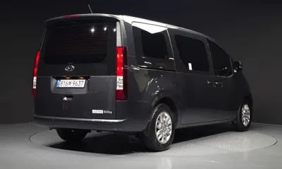 Hyundai Staria 2023, 48411 км, за 15754.23 USD