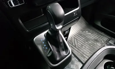 Hyundai Staria 2023, 48411 км, за 15754.23 USD - фото 9