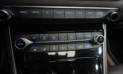 Hyundai Grandeur 2017, 161613 км, за 8269.84 USD - фото 31