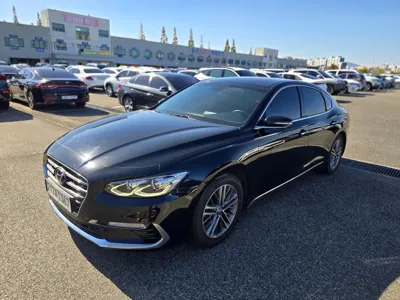 Hyundai Grandeur 2017, 99404 км, за 8861.76 USD