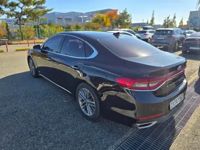 Hyundai Grandeur 2017, 99404 км, за 8861.76 USD