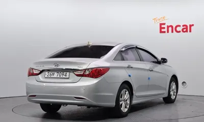 Hyundai Sonata 2010, 179141 км, за 2363.14 USD