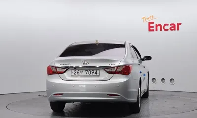 Hyundai Sonata 2010, 179141 км, за 2363.14 USD