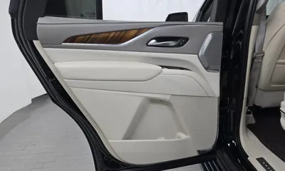 Cadillac Escalade 2023, 85732 км, за 50162.89 USD - фото 25