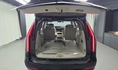 Cadillac Escalade 2023, 85732 км, за 50162.89 USD - фото 32