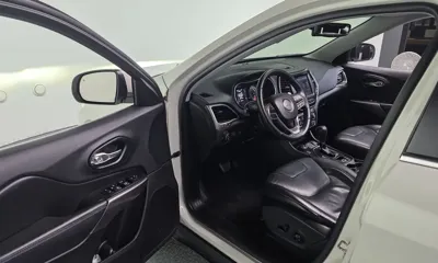 Jeep Cherokee 2019, 168213 км, за 5946.48 USD - фото 11