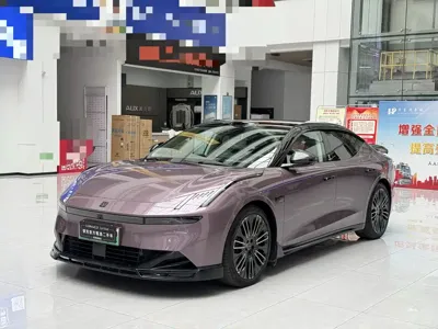 Lynk & Co 领克10 · 2025 год