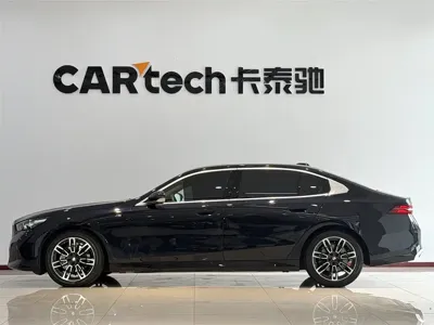 BMW 5 Series 2025, 45000 км, за 36269.89 USD
