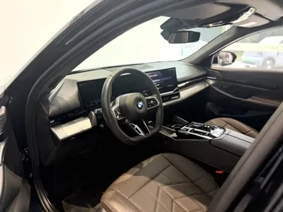 BMW 5 Series 2025, 45000 км, за 36269.89 USD - фото 7
