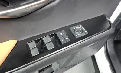 Lexus UX 2024, 24793 км, за 25206.77 USD - фото 17