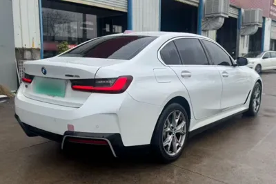 BMW i3 2025, 29900 км, за 25690 USD