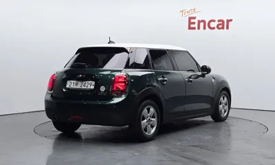 MINI Cooper 2019, 62271 км, за 8923.86 USD