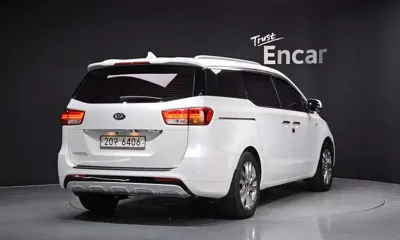 Kia Canival 2015, 141507 км, за 6568.57 USD