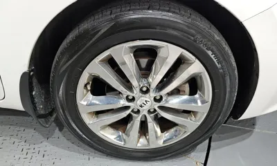 Kia Canival 2015, 141507 км, за 6568.57 USD