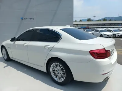 BMW 5-Series 2014, 281093 км, за 4875.51 USD