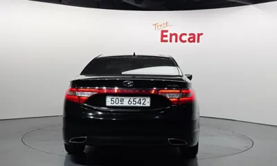 Hyundai Grandeur 2012, 231180 км, за 2494.42 USD