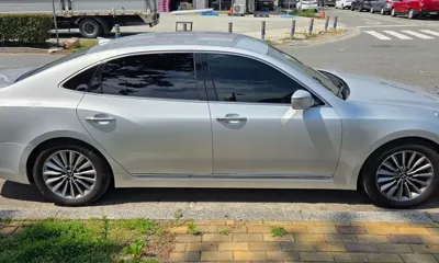 Hyundai Equus 2015, 178000 км, за 4429.97 USD