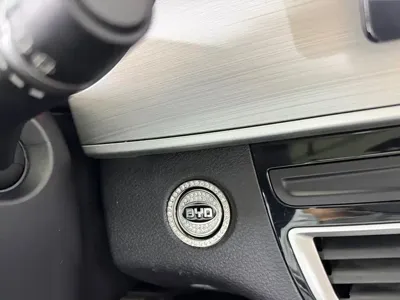 BYD MAX