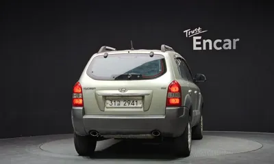 Hyundai Tucson 2009, 194440 км, за 2475.57 USD