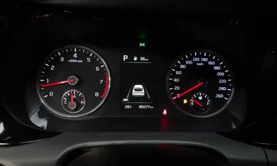 Kia K5 2020, 95077 км, за 10423.46 USD - фото 8