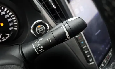Infiniti Q50 2020, 100860 км, за 12917.08 USD - фото 17