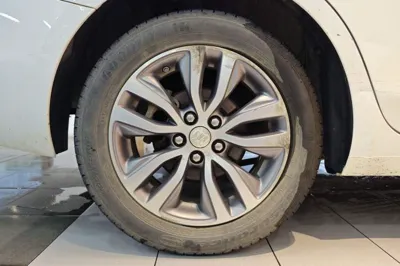 Buick GT 2019, 52800 км, за 6444 USD - фото 12