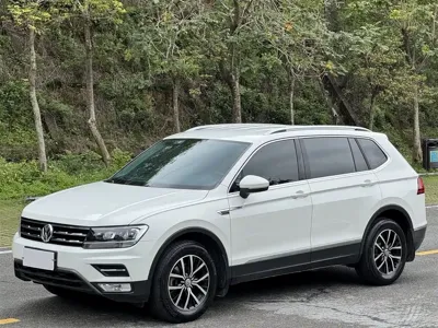 Volkswagen Tiguan L · 2017 год