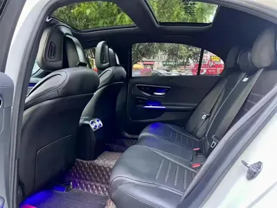 Mercedes-Benz C-Class 2022, 40000 км, за 27451.32 USD