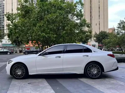 Mercedes-Benz C-Class 2022, 40000 км, за 27451.32 USD