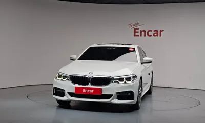 BMW 5-Series 2018, 90805 км, за 17526.59 USD