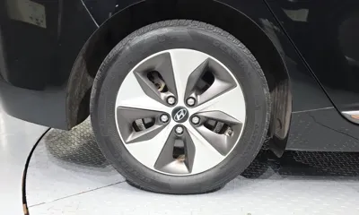 Hyundai Ioniq 2018, 177441 км, за 6837.27 USD - фото 21