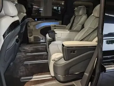 Zeekr 009 2023, 180799 км, за 32356.49 USD