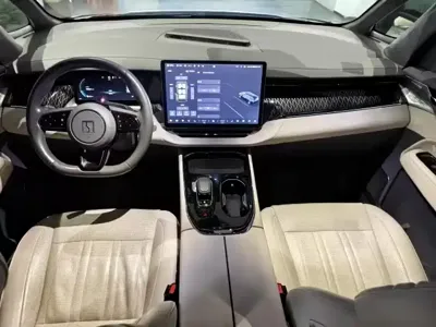 Zeekr 009 2023, 180799 км, за 32356.49 USD