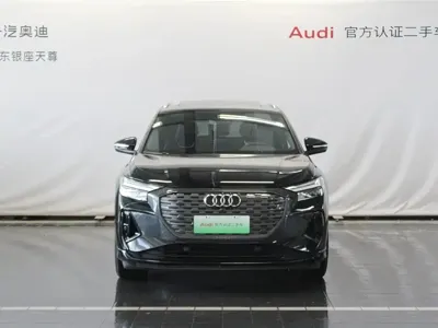 Audi Q4 e-tron 2024, 33100 км, за 18976.26 USD